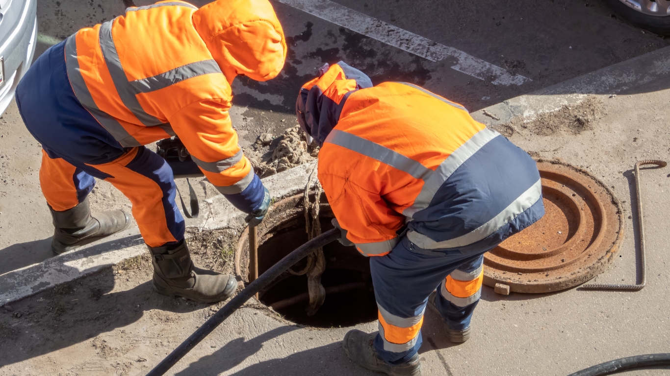 blog cover photo-38 Trenchless Sewer Repair colorado springs